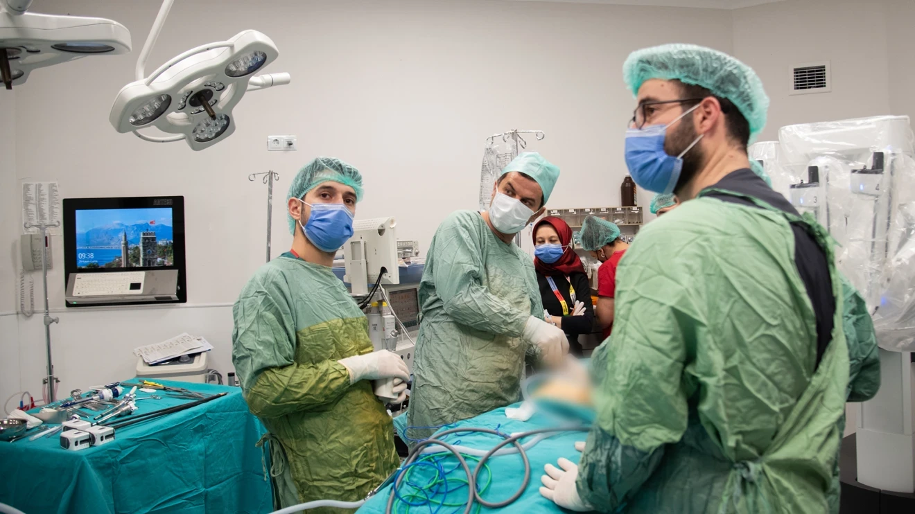 Selçuk Tıp’ta robotik cerrahiyle 100. operasyon yapıldı